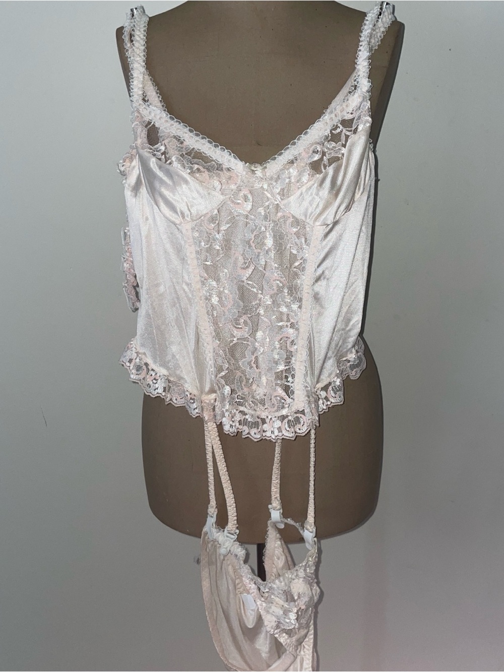 Delicate Lace Satin Chemise with Garter - Pink-3 piece set VNTGE